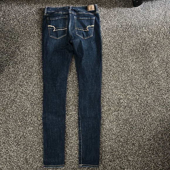 NWT American Eagle Hi-Rise Distressed Jeggings - Picture 3 of 3